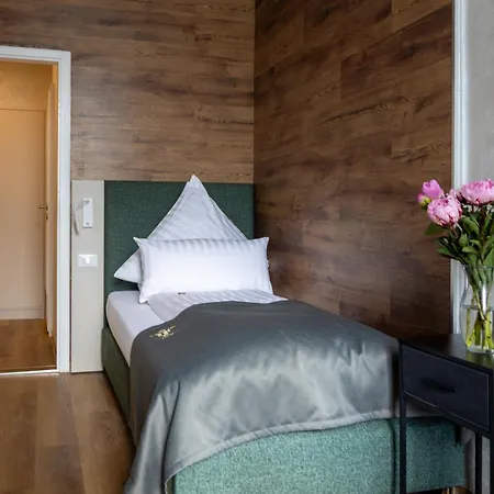 Boutique-hotel Weisses Haus Art Отель Бад-Киссинген
